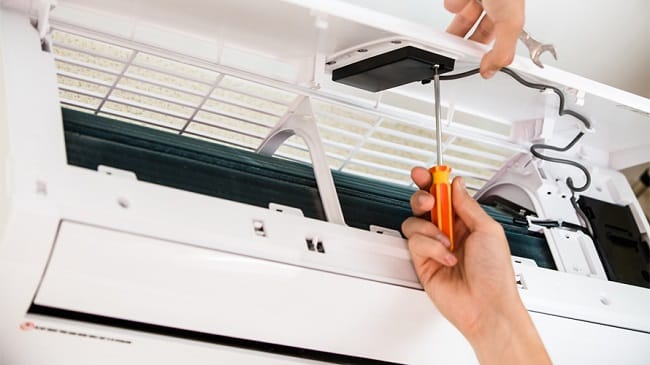 Dịch vụ vệ sinh máy lạnh Gia Hân