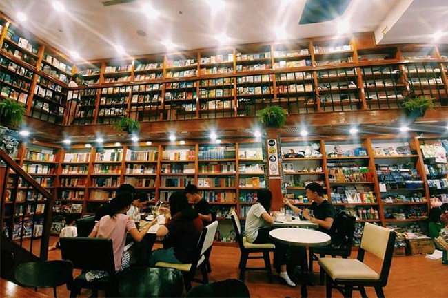 Nhã Nam Thư Quán là quán cafe sách đẹp ở Sài Gòn