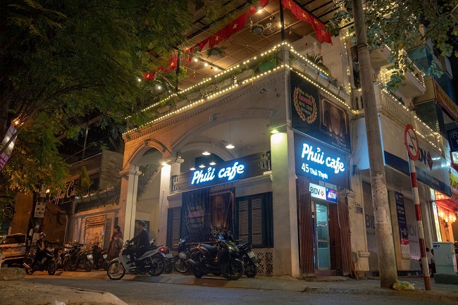 Phủi café là quán cafe bóng đá Hà Nội
