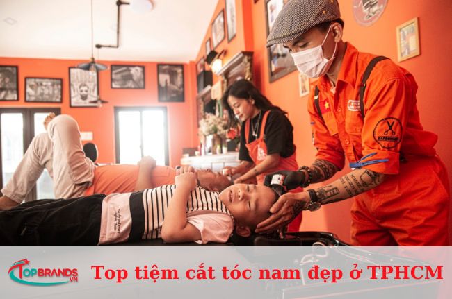 Đông Tây Barbershop - Tiệm Barber nam đẹp Sài Gòn