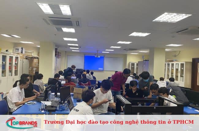 Trường Đại Học Công Nghệ Thông Tin - ĐHQGTPHCM