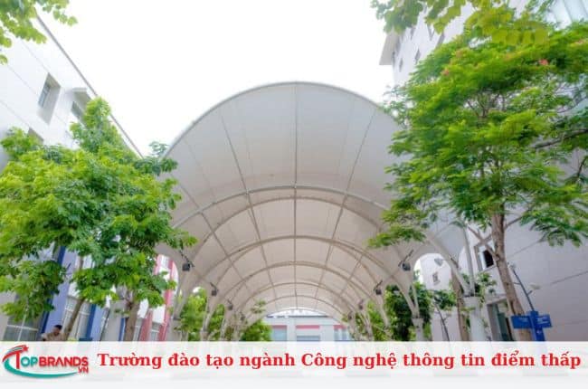 Các trường có ngành công nghệ thông tin điểm thấp