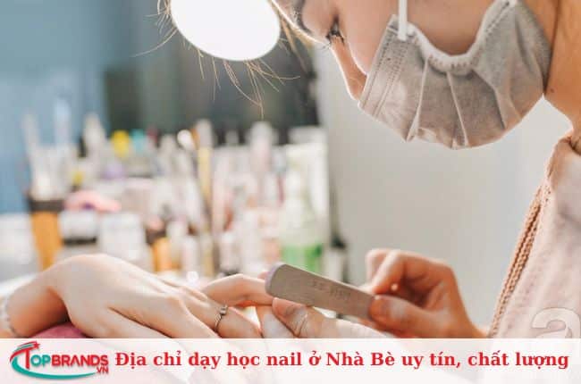 Tiệm nail Tố Quyên
