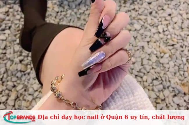 Nail Quỳnh