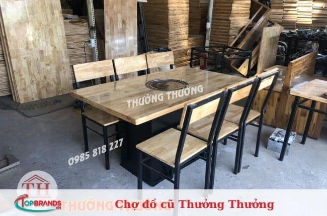 cửa hàng bán đồ gỗ cũ tại Hà Nội