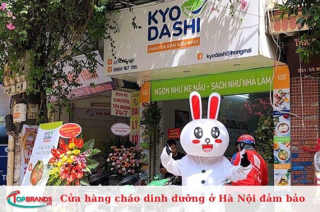 Quán cháo dinh dưỡng ở Hà Nội được lòng rất nhiều bậc phụ huynh nơi đây