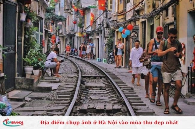 Địa điểm chụp ảnh mùa thu Hà Nội triệu like