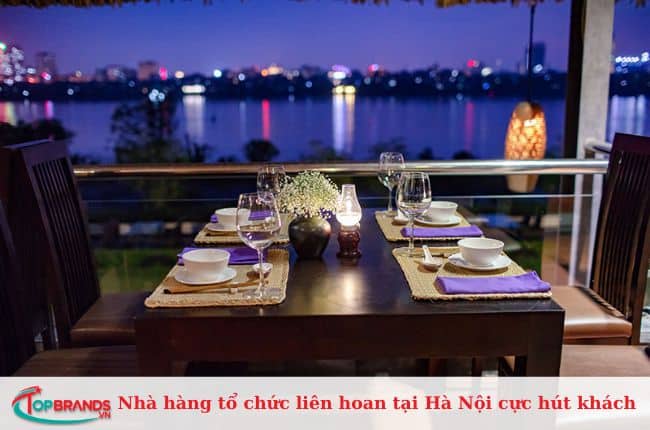 Làng Văn hóa Du lịch & Ẩm thực Nắng Sông Hồng