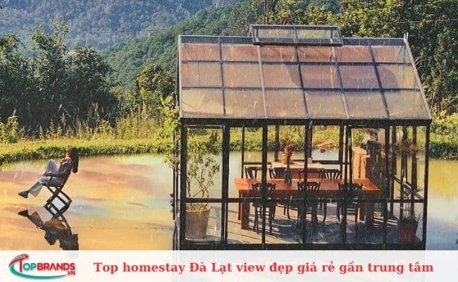 Đợi một người homestay