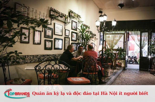 Quán ăn kỳ lạ và độc đáo giữa lòng Hà Nội