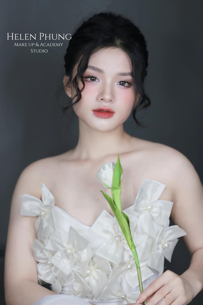 Helen Phùng Makeup