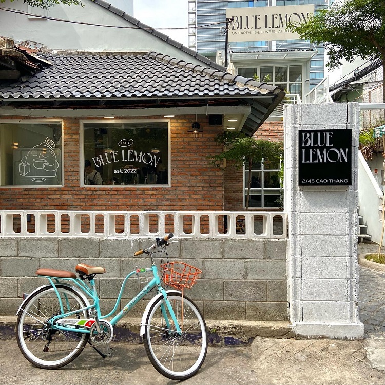 Blue Lemon Cafe 