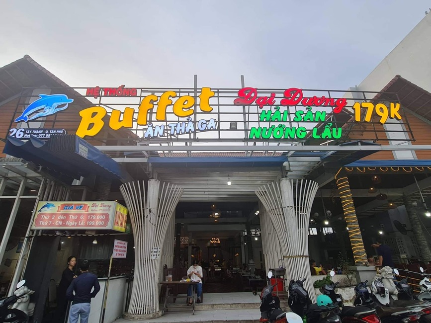 Quán buffet hải sản Tân Phú