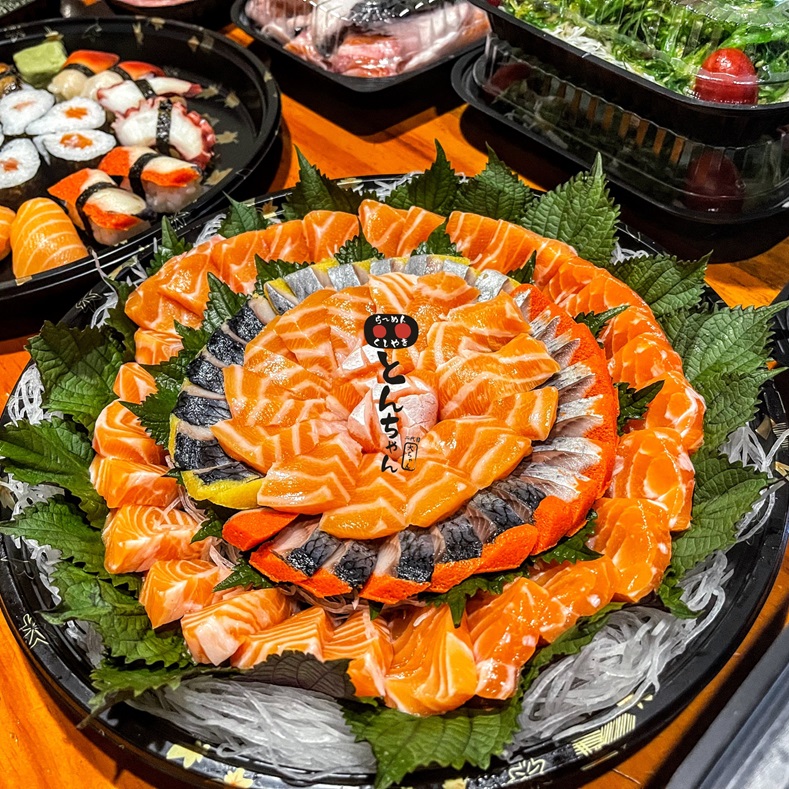Quán buffet trưa chuyên phục vụ món ăn Nhật Bản