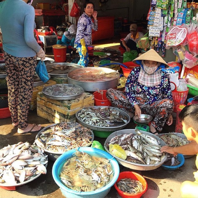 Chợ hải sản Phú Hài