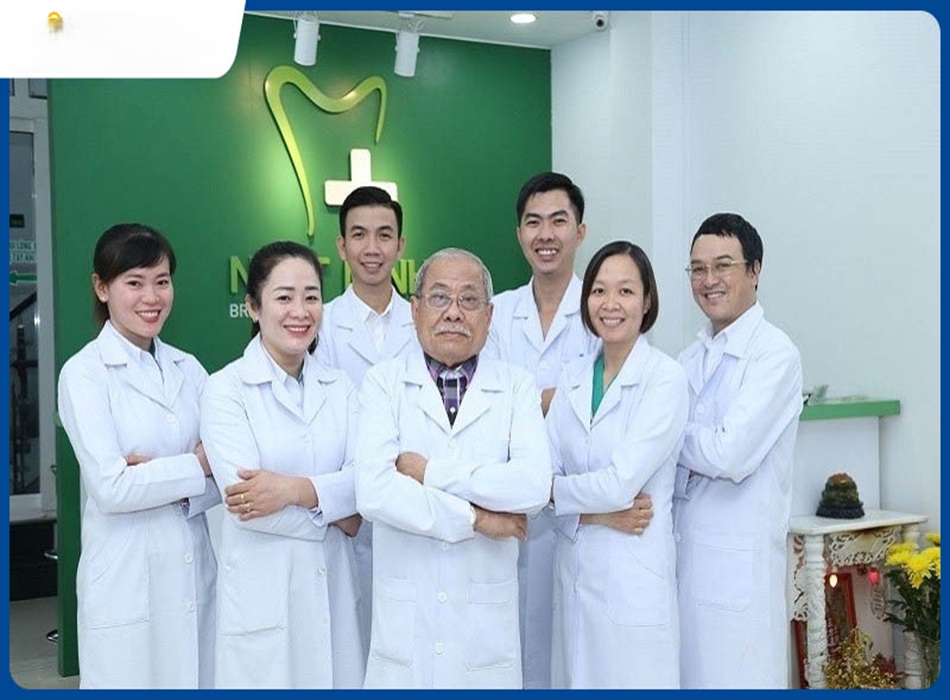 Đội ngũ bác sĩ giàu kinh nghiệm, được đào tạo chuyên sâu về nhiều lĩnh vực nha khoa